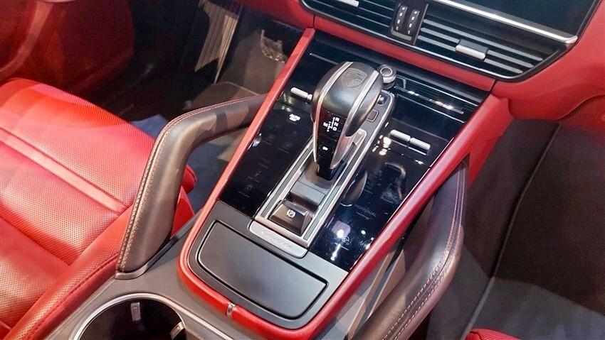 Porsche Cayenne 3.0 V6 E-Hybrid