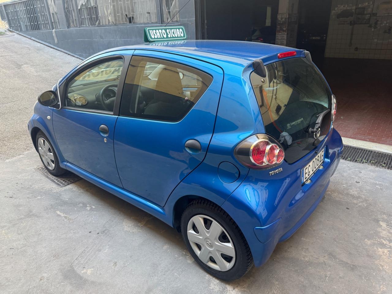 Toyota Aygo 1.0 12V VVT-i 5 porte Now Connect