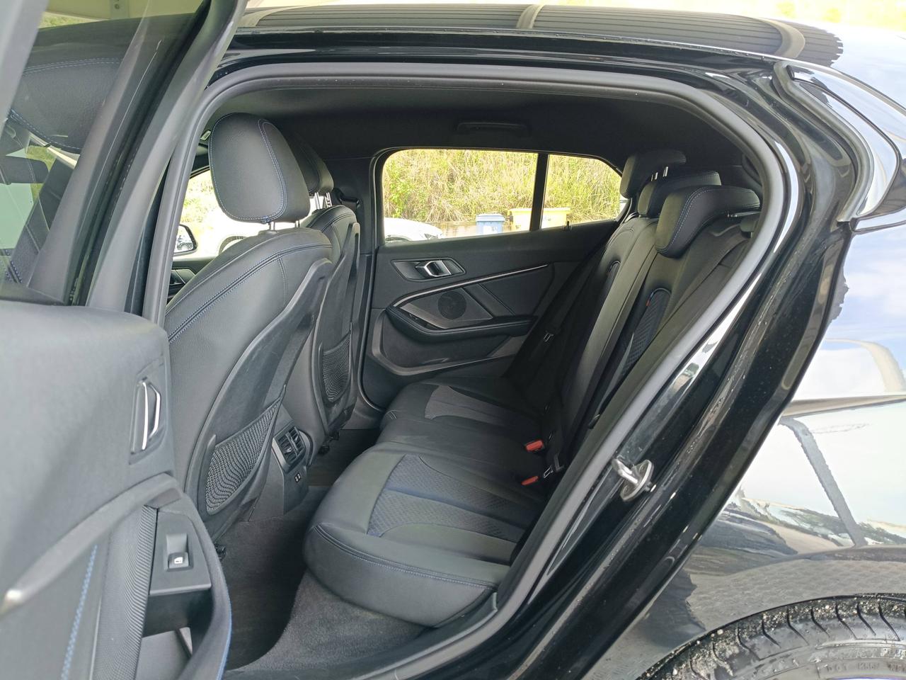 BMW Serie 1 F40 - 116d Msport auto