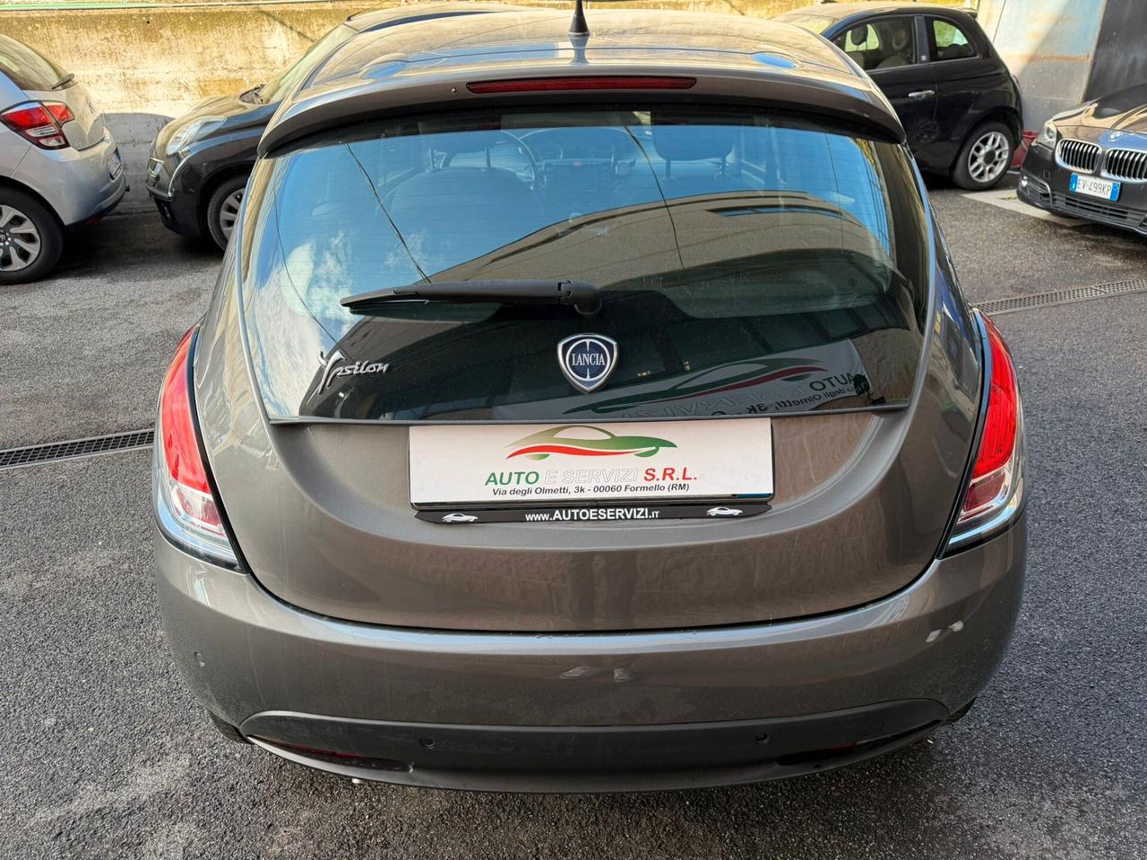 Lancia Ypsilon 0.9 TwinAir 85 CV 5 porte S&S Platinum