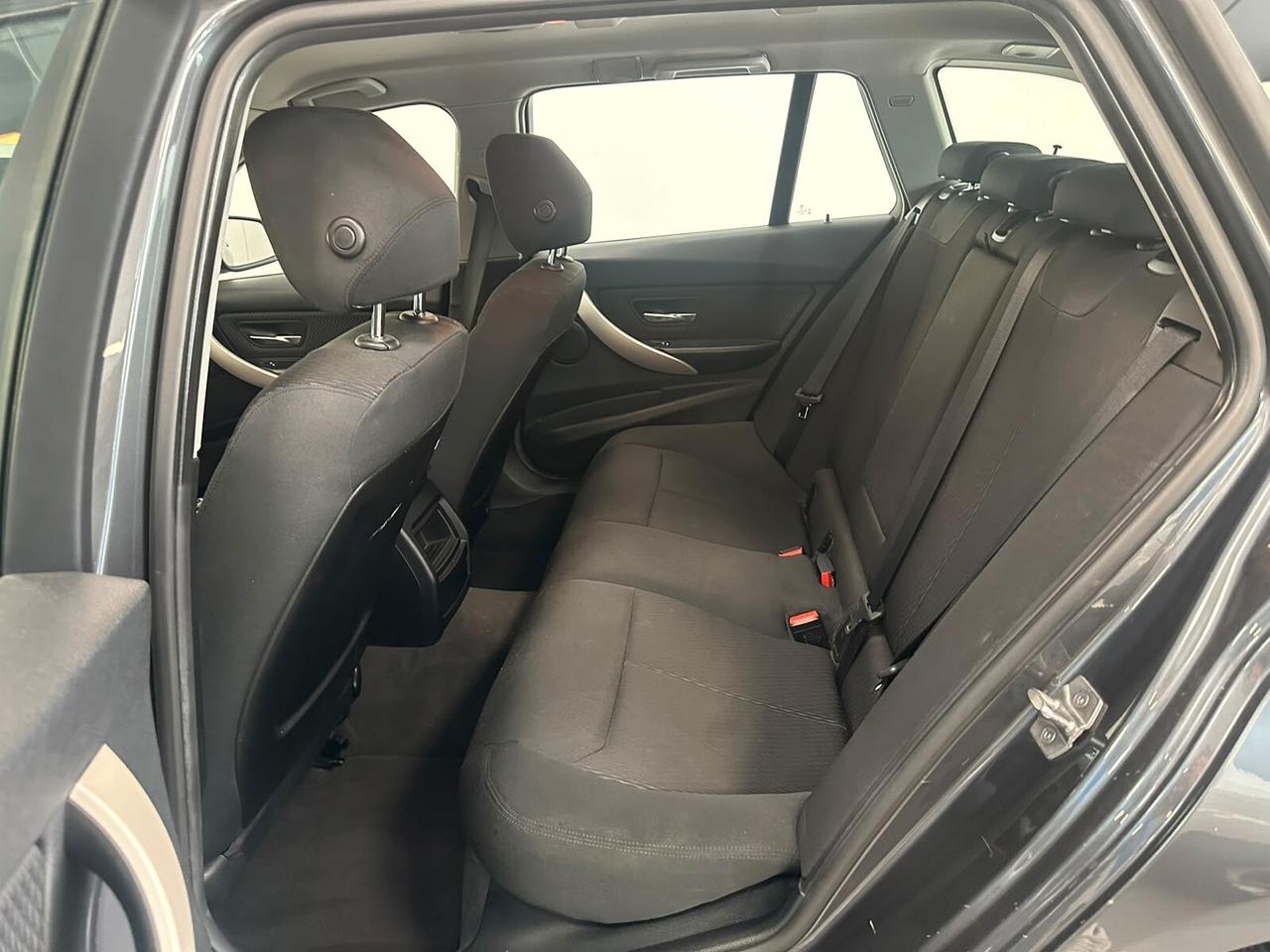 Bmw 320d xDrive Touring Business Advantage