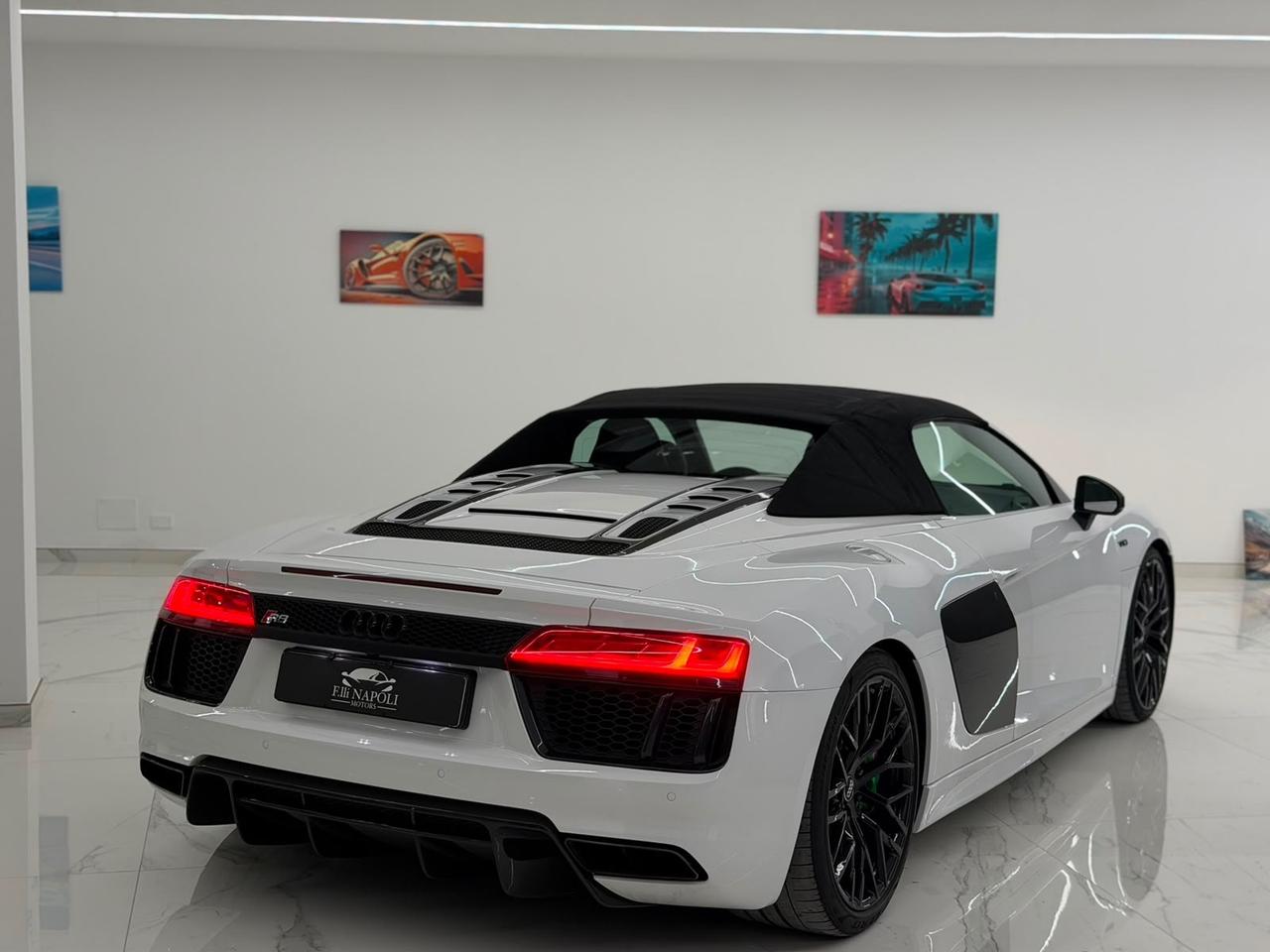 Audi R8 Spyder 5.2 FSI quattro S tronic