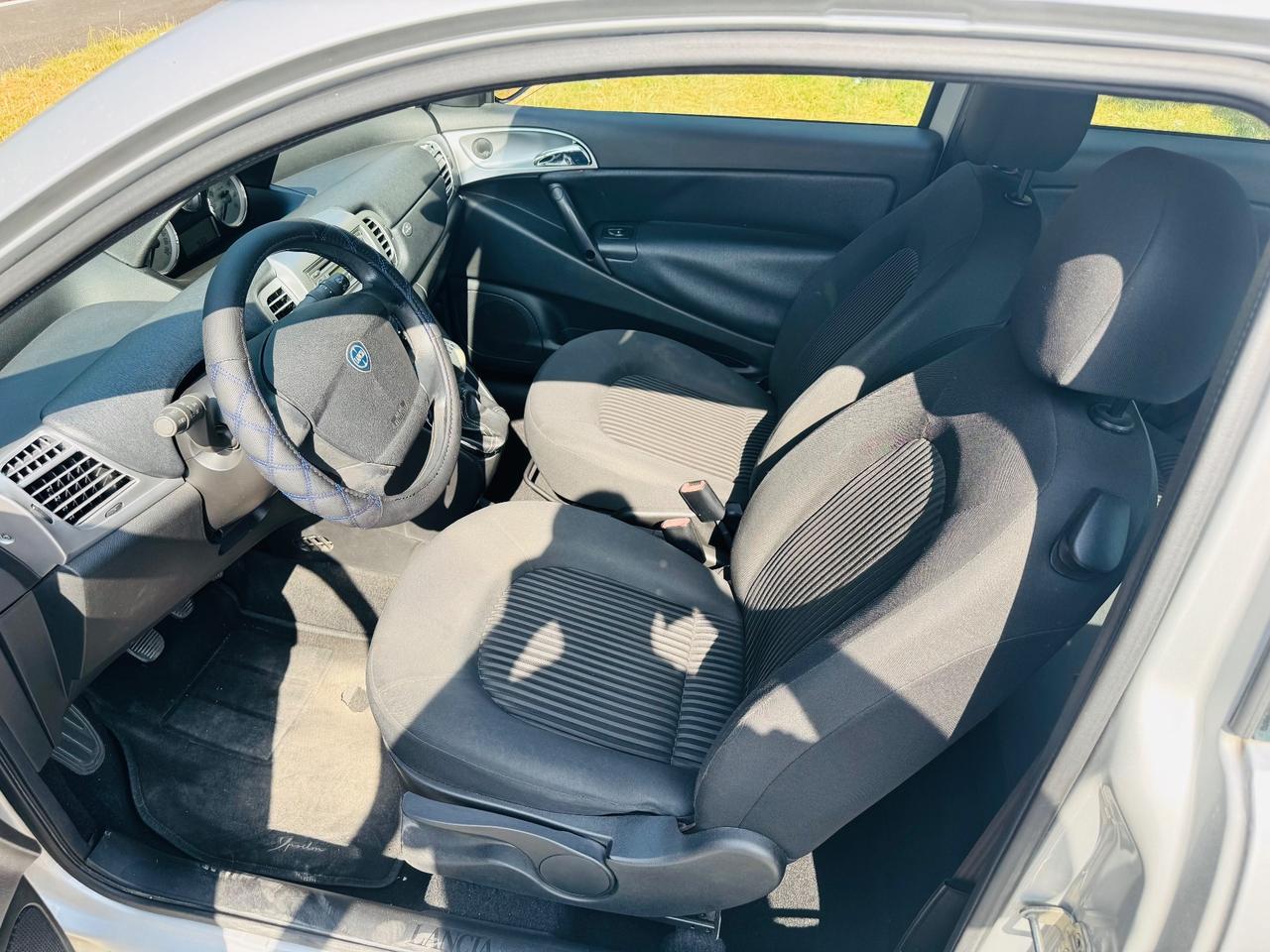 Lancia Ypsilon 1.2 Platino 2009