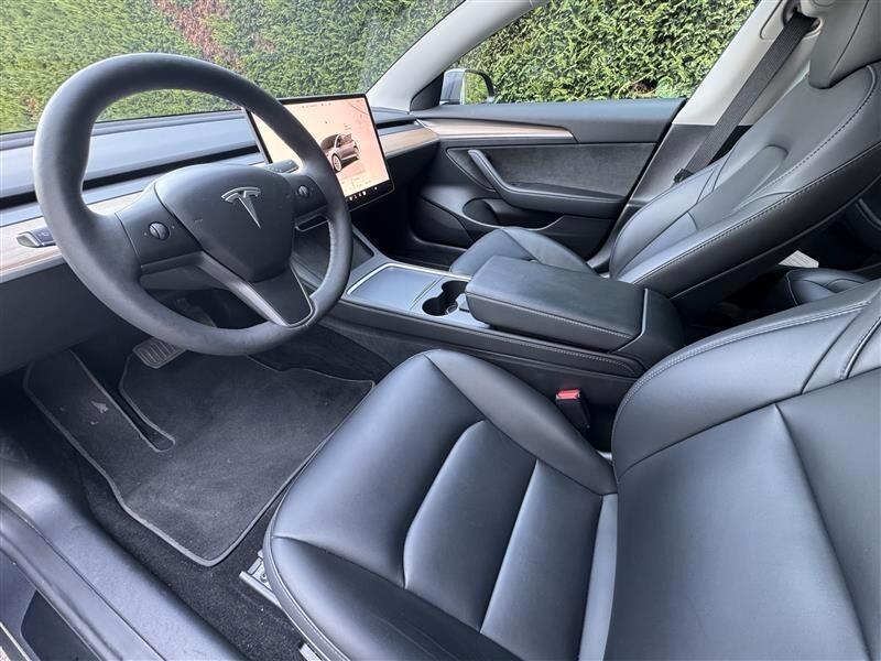 Tesla Model 3 RWD