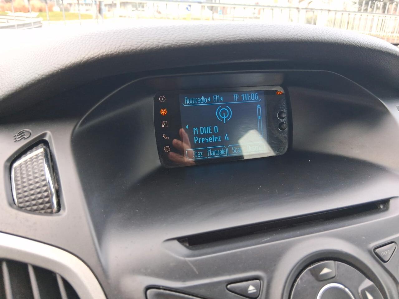 Ford Focus 1.6 105 CV