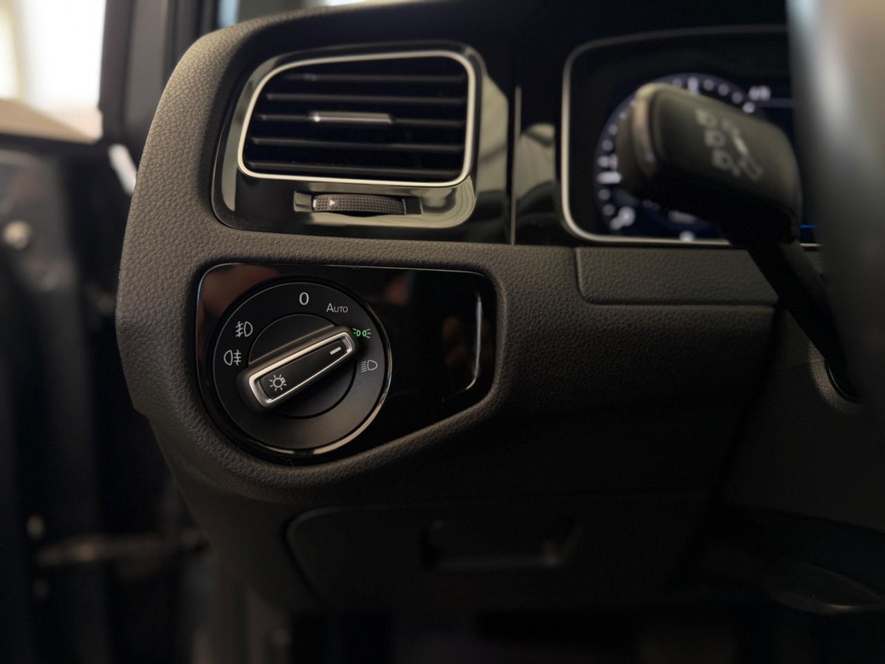 Volkswagen Golf 1.6 TDI 115 CV DSG COCKPIT