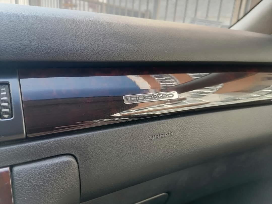 Audi A6 2.5 V6 TDI/180 CV cat Avant quattro