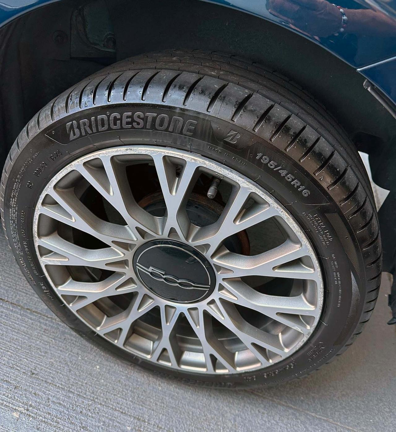Fiat 500 1.0 Hybrid Star Unico Proprietario Navigatore e sensori