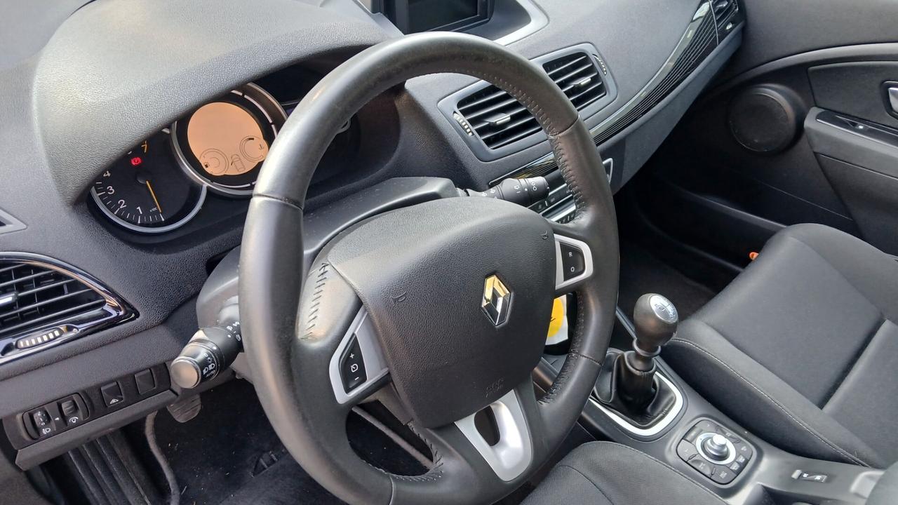 Renault Megane Mégane 1.6 BENZINA