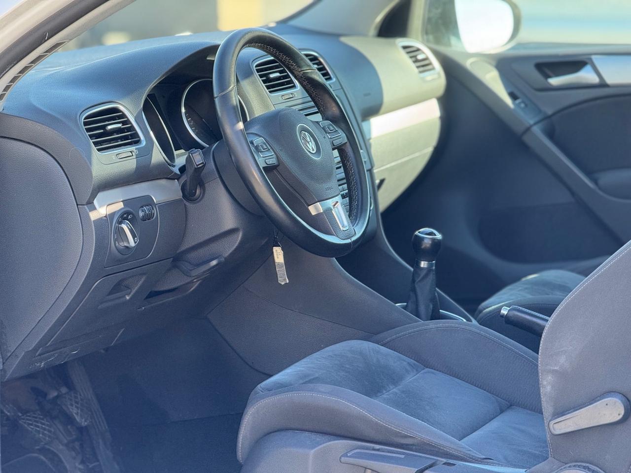 VOLKSWAGEN GOLF 1.6 TDI 105CV GARANZIA 12 MESI