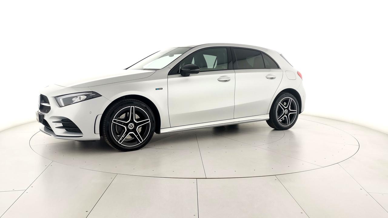 Mercedes-Benz Classe A - W177 2018 - A 250 e phev (eq-power) Premium auto