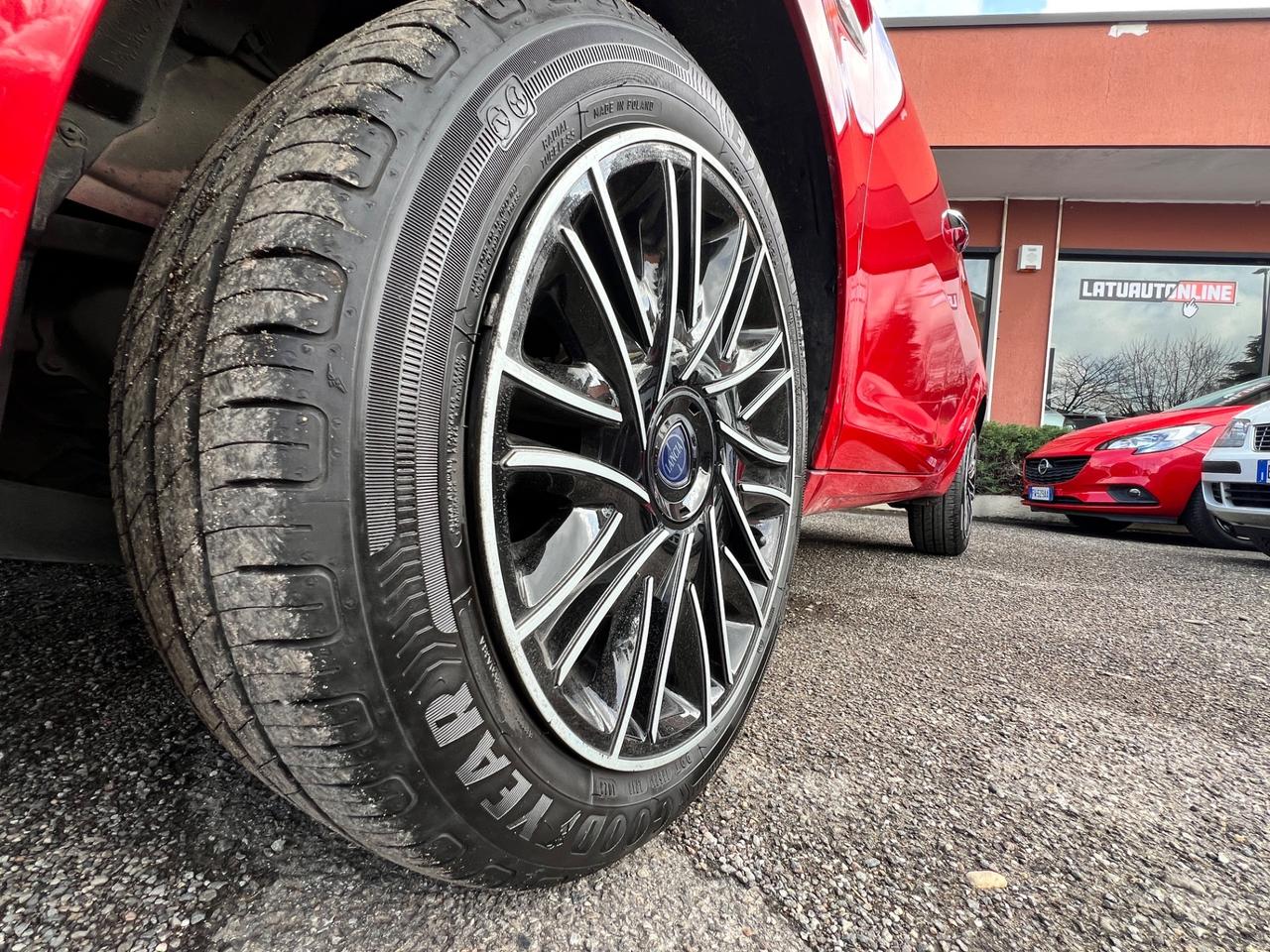 Lancia Ypsilon 1.2 69 CV 5 porte S&S Platinum