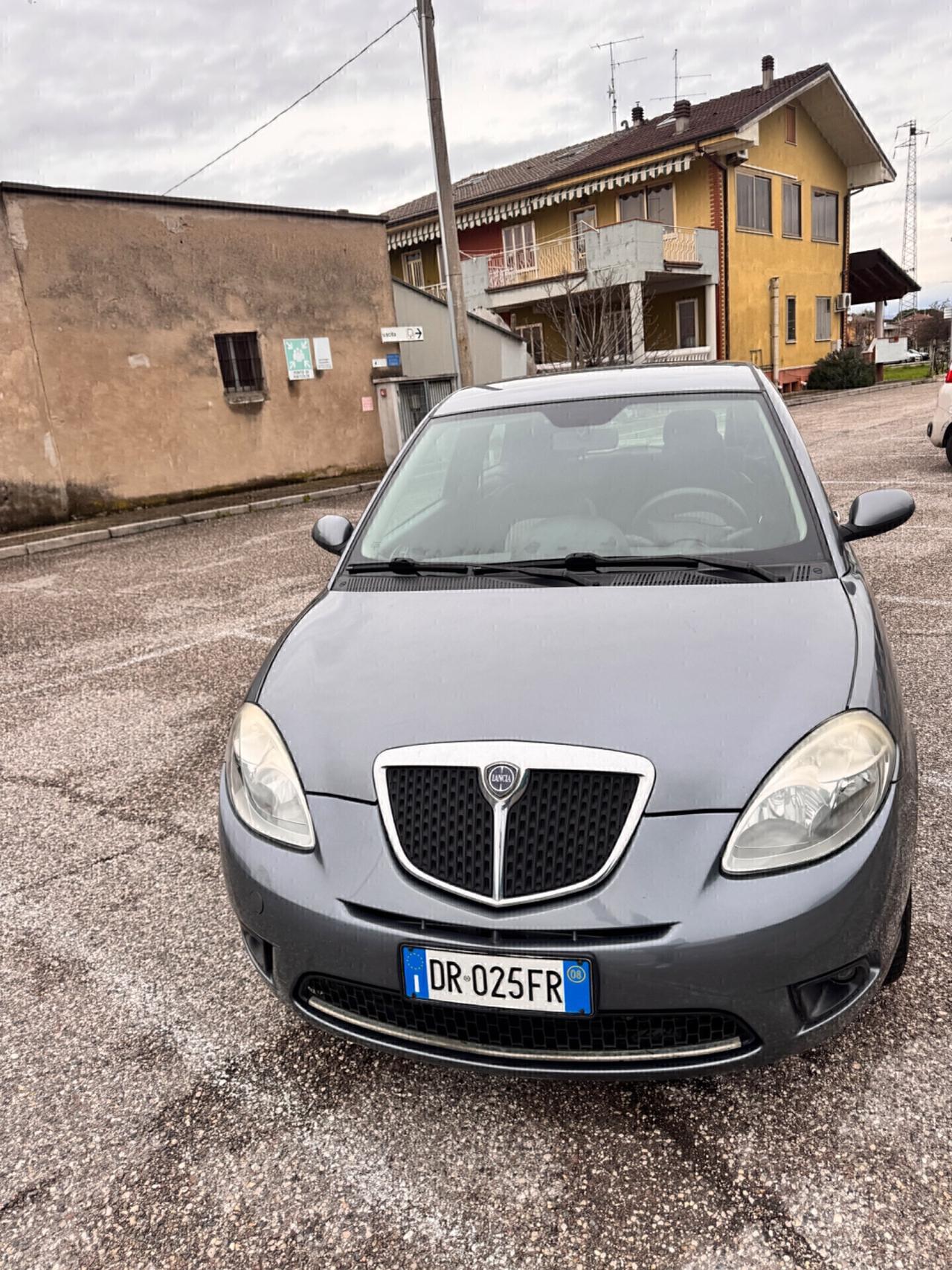 Lancia Ypsilon 1.3 MJT 90 CV