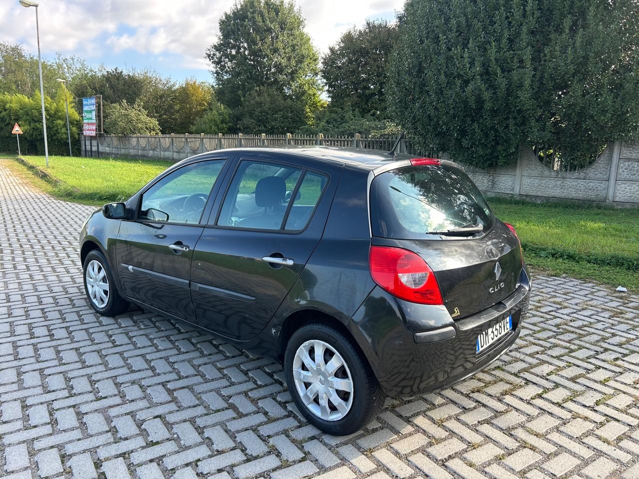 Renault Clio Storia 1.2 5 porte Confort