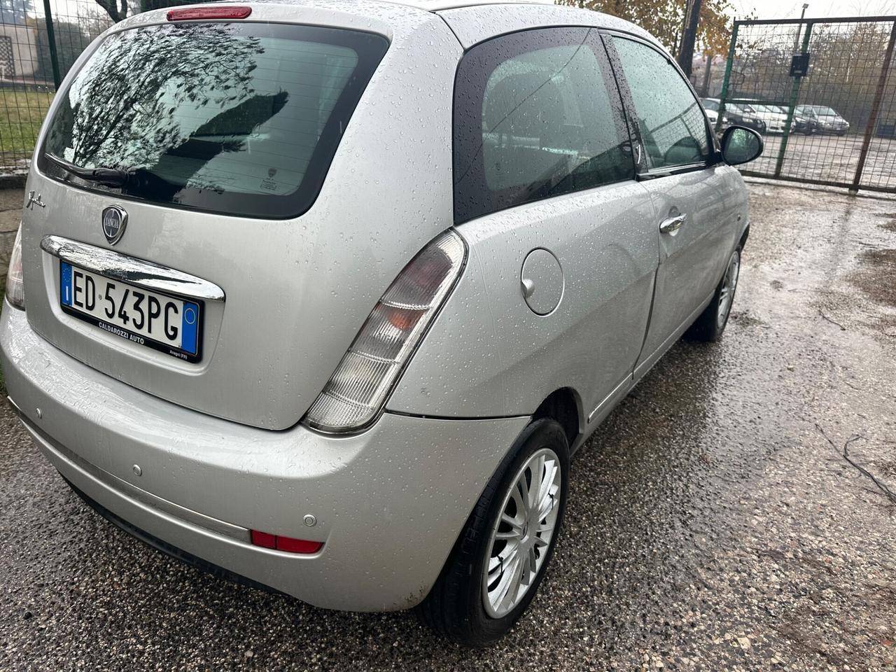 Lancia Ypsilon 1.3 MJT 75 CV