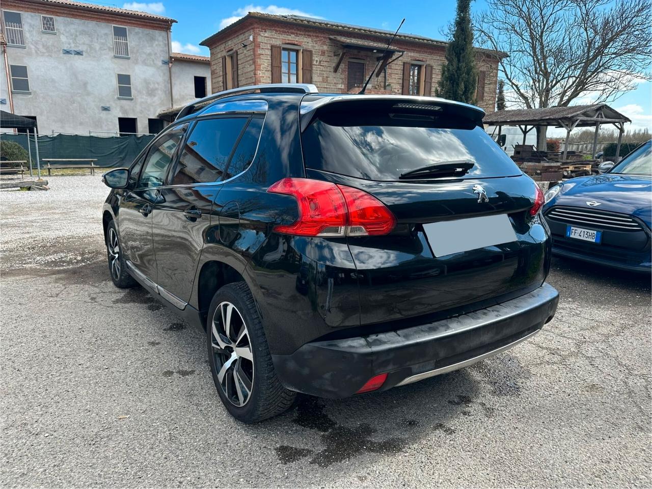 Peugeot 2008 BlueHDi 120 S&S Allure