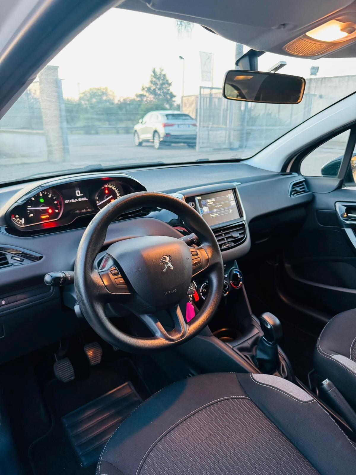 Peugeot 208 BlueHDi 75 5 porte Allure