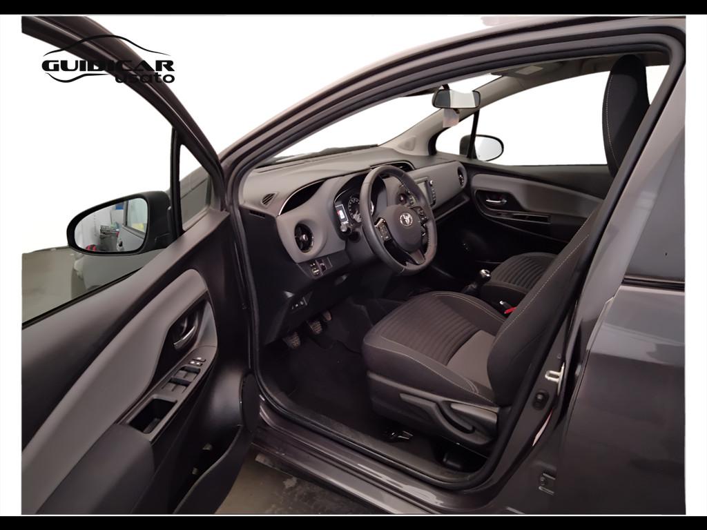 TOYOTA Yaris III 2017 - Yaris 5p 1.0 Active my18