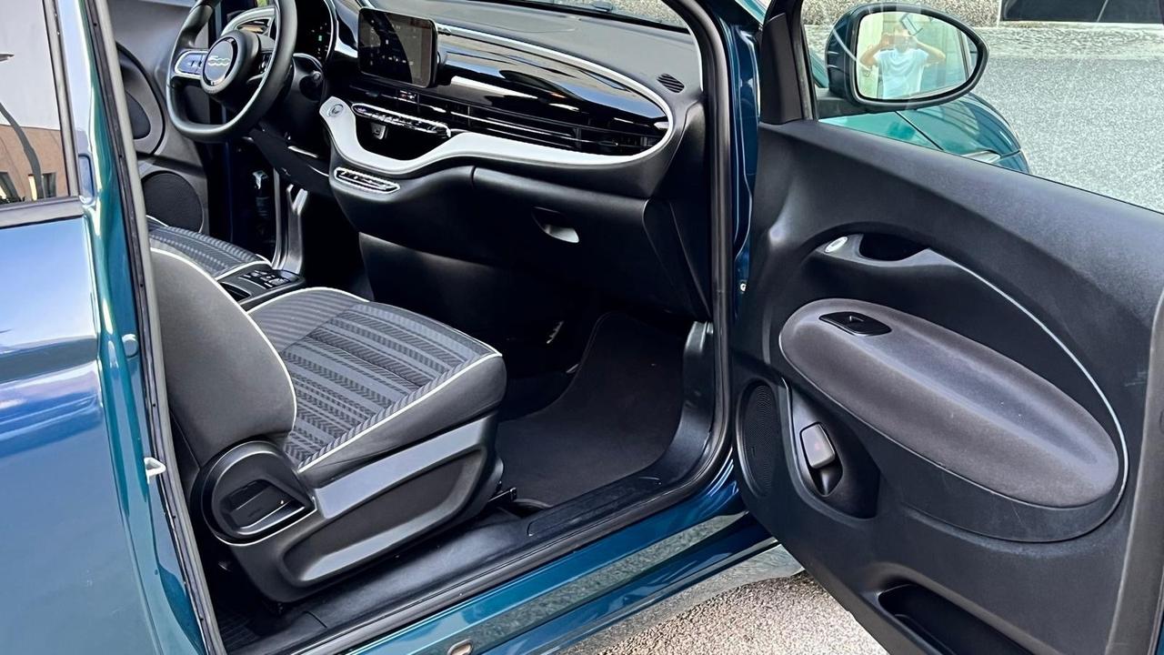Fiat 500 500e Berlina 42 kWh Icon