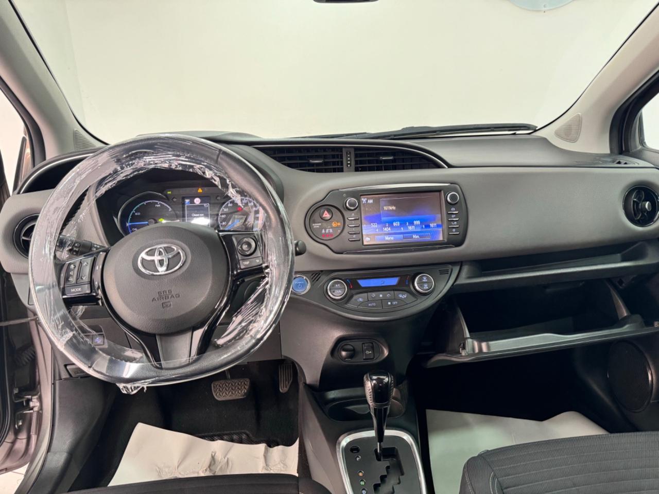 Toyota Yaris 1.5 Hybrid-2018-GARANTITA