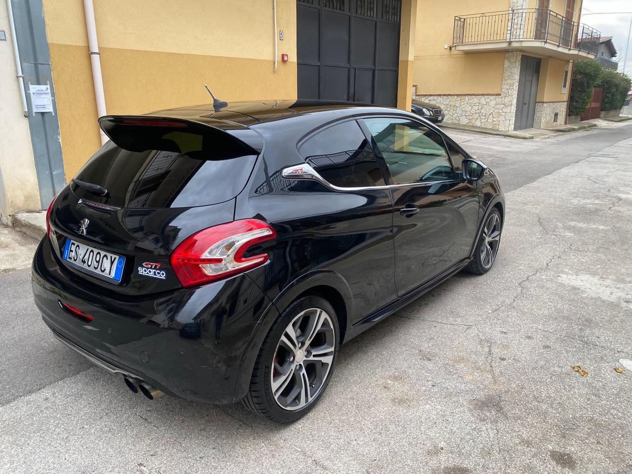 Peugeot 208 1.6 THP 200 CV 3 porte GTi