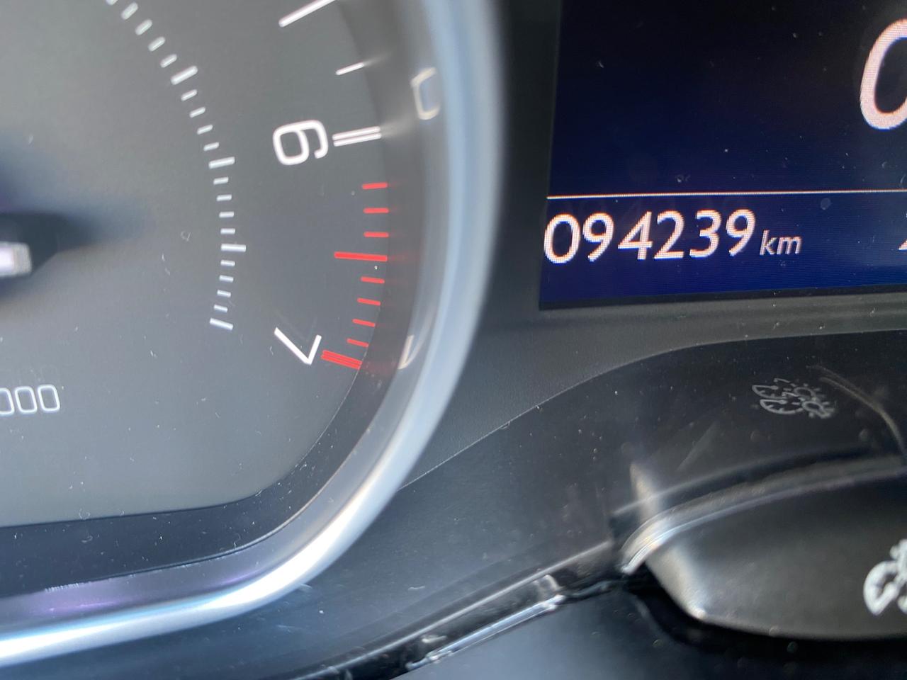 Peugeot 2008 1.2 VTi 82CV Access