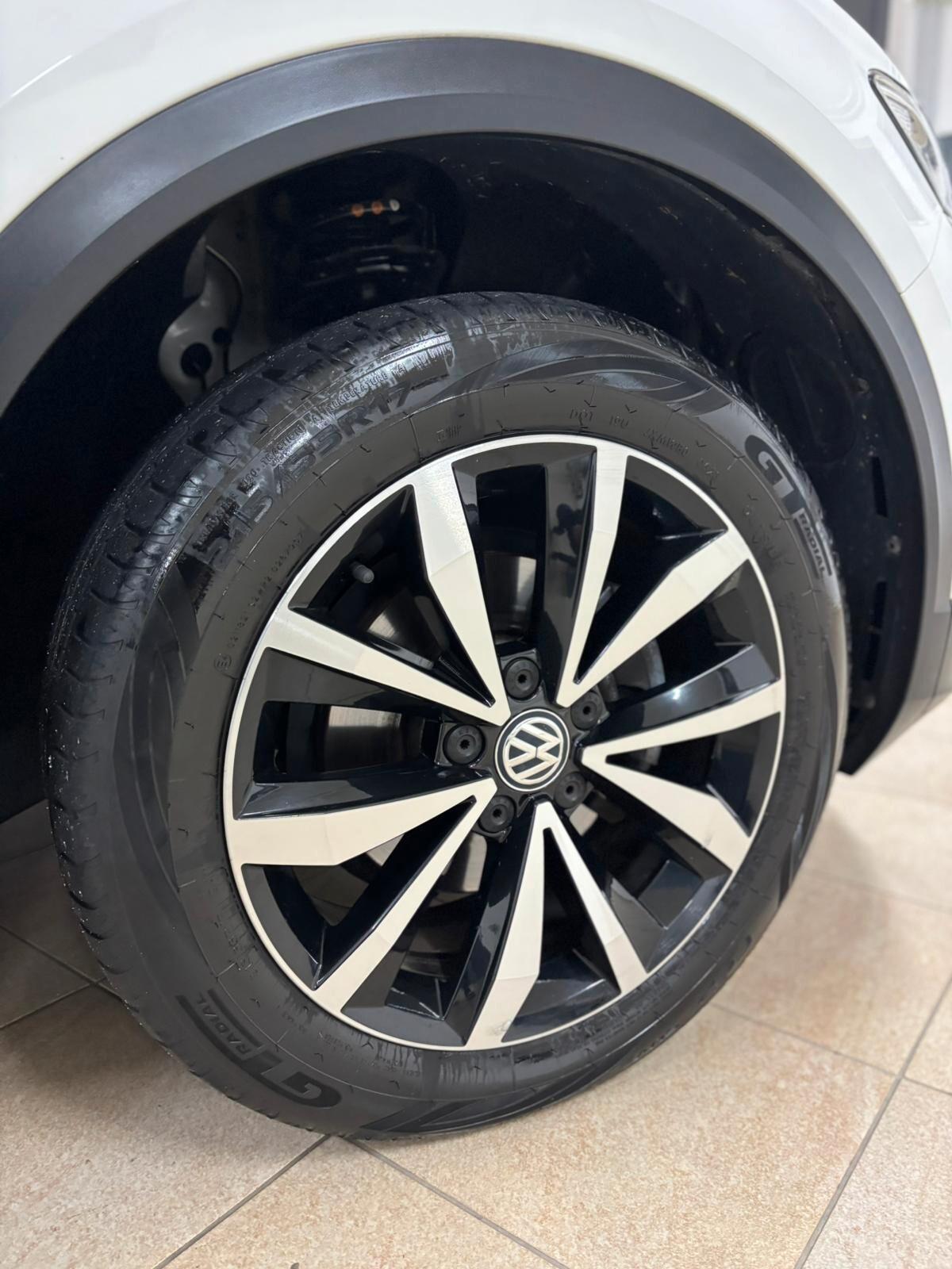 Volkswagen T-Roc 1.6 TDI SCR Business BlueMotion Technology