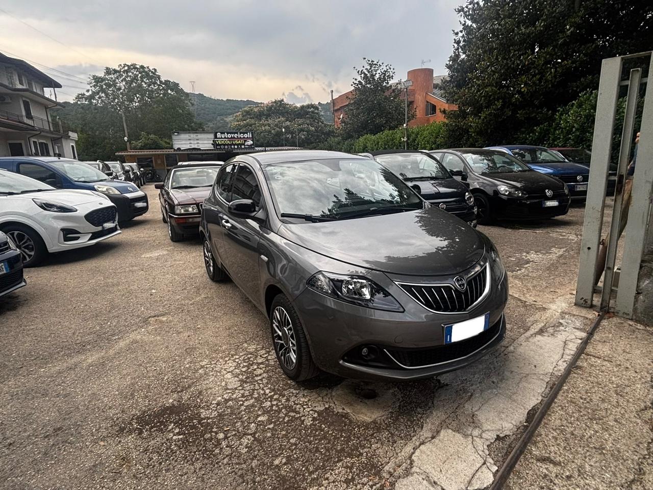 Lancia Ypsilon 1.0 FireFly 5 porte S&S Hybrid Gold
