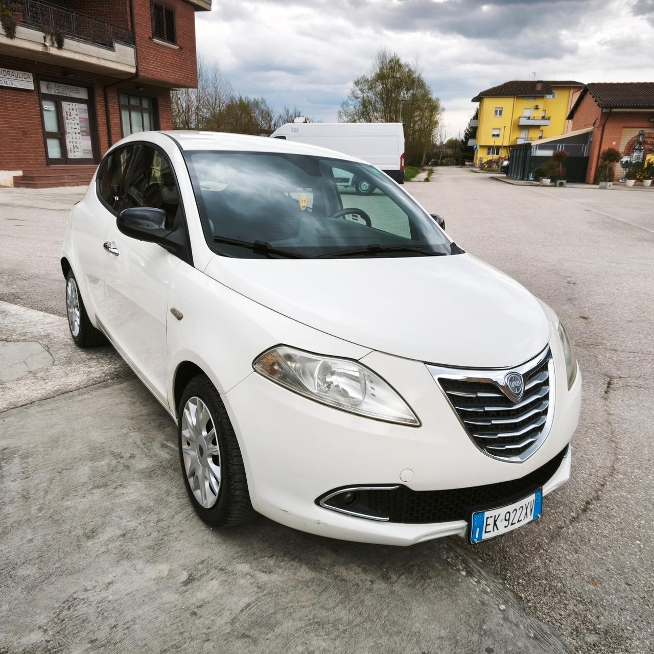 Lancia Ypsilon 1.3 MJT 16V 95 CV 5 porte S&S Gold