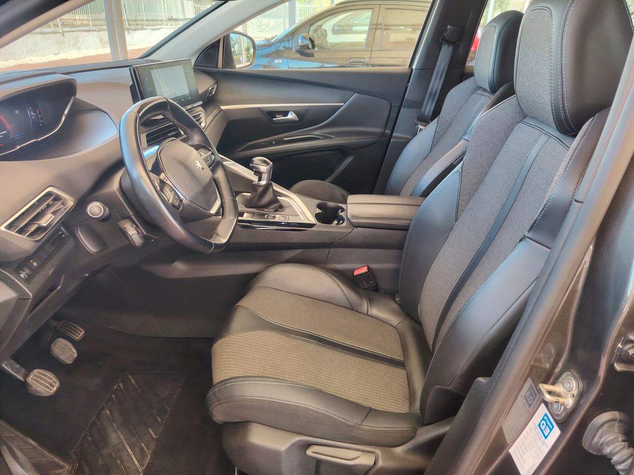 Peugeot 3008 blueHDi 130 allure pack restyling