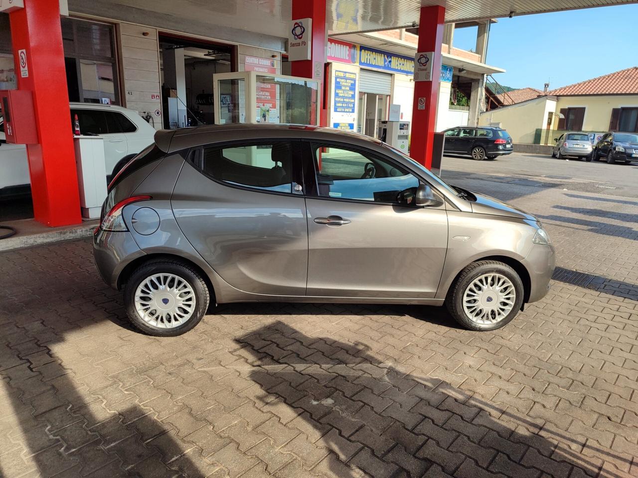 Lancia Ypsilon 1.2 GPL EURO 6 ANNO 2017 ECOCHIC GOLD