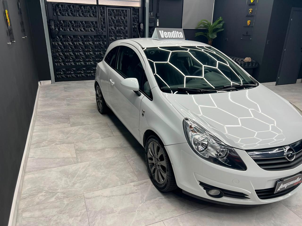 Opel Corsa 1.2 GPL NEOPATENTATI