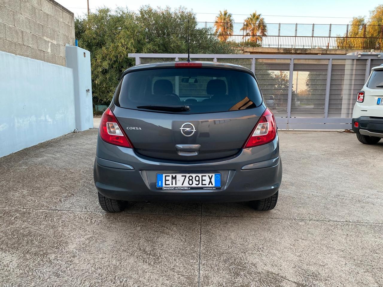 Opel Corsa 1.2 benzina 86cv | 2012