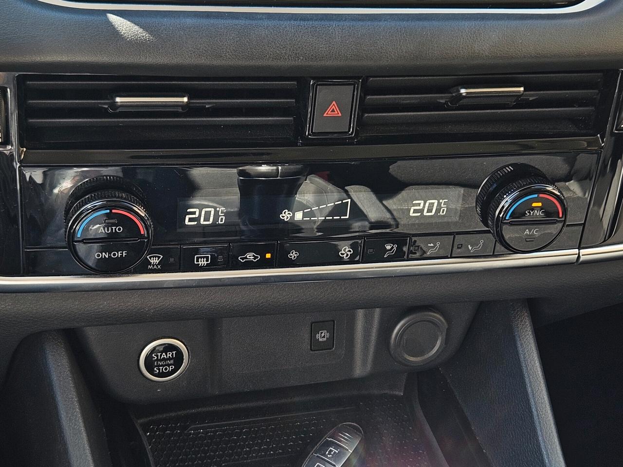 NISSAN QASHQAI 1300 MHEV 60000 CHILOMETRI CERTIFIC