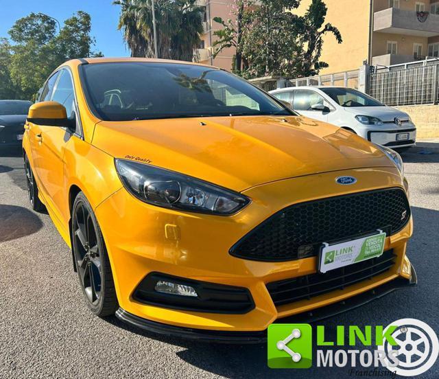 FORD Focus 2.0 EcoBoost 250 CV ST3