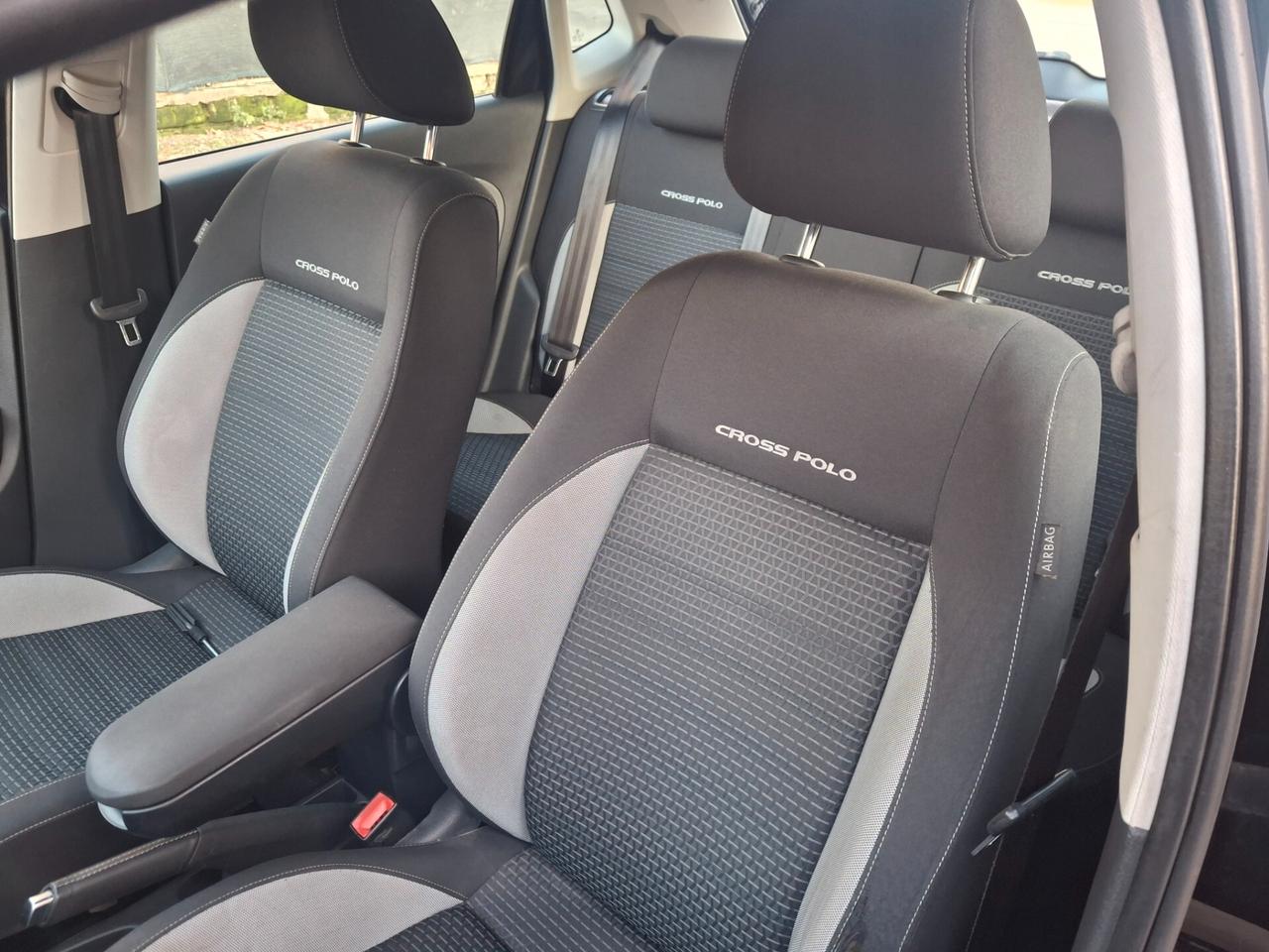 Volkswagen Polo 1.4 TDI 90 CV DSG 5p. Modello Cross automatica