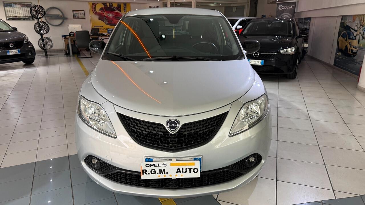 Lancia Ypsilon 1.0 FireFly 5 porte S&S Hybrid Ecochic Gold
