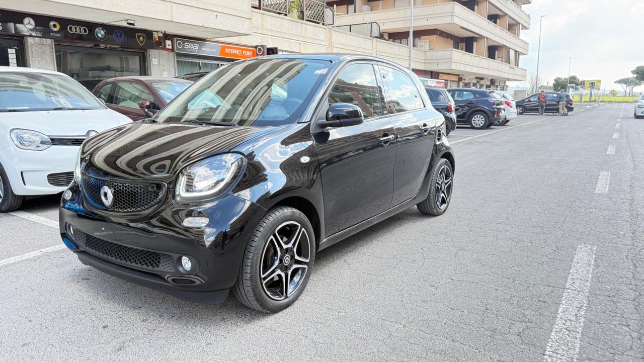 Smart ForFour 90 0.9 Turbo twinamic Prime LED NAVI KAMERA PANORAMA CERCHI 16 PDC PACCHETTO SPORT JBL