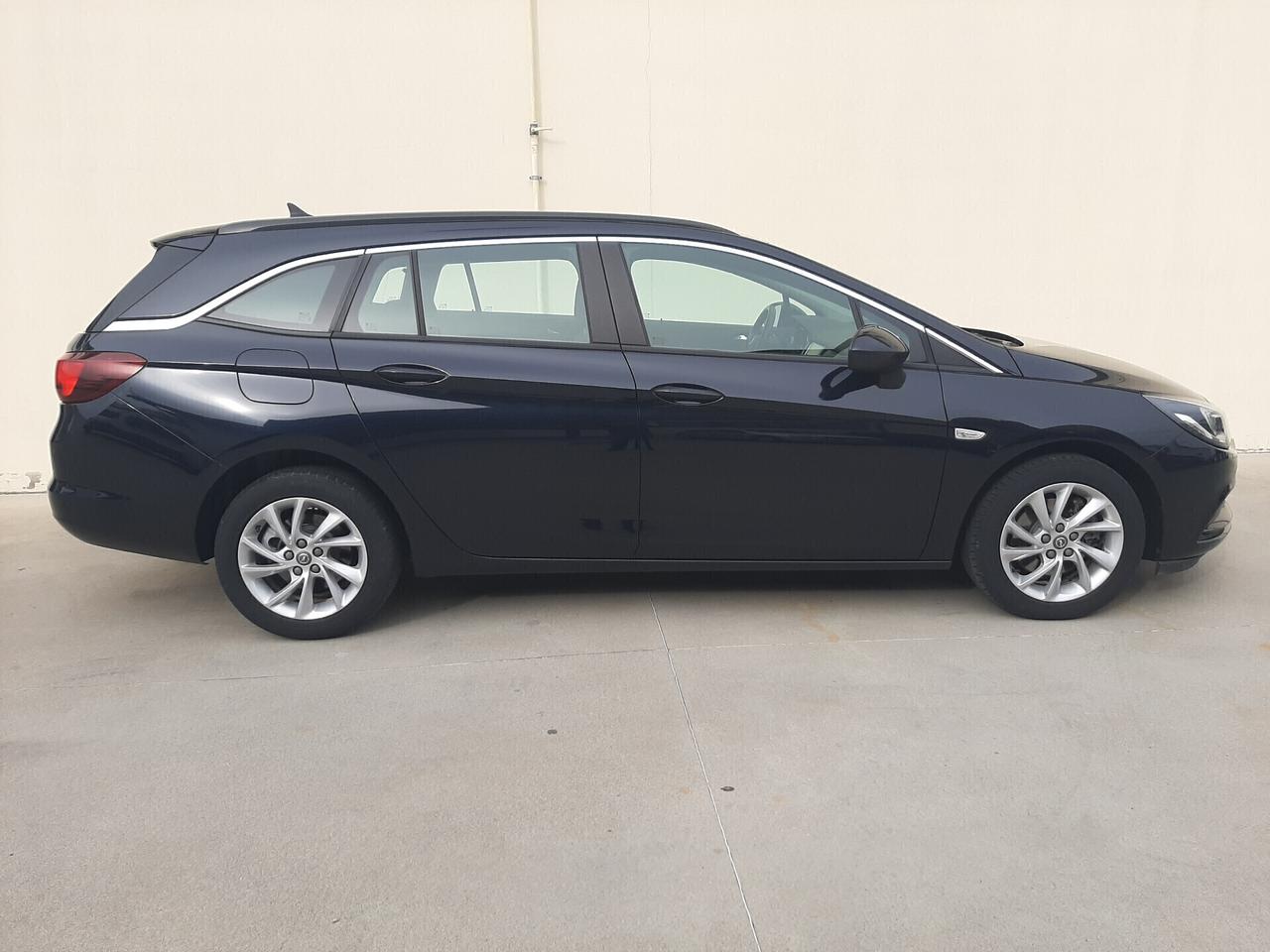 Opel Astra Sportourer 1.6 CDTI 136cv Aut. Innovation