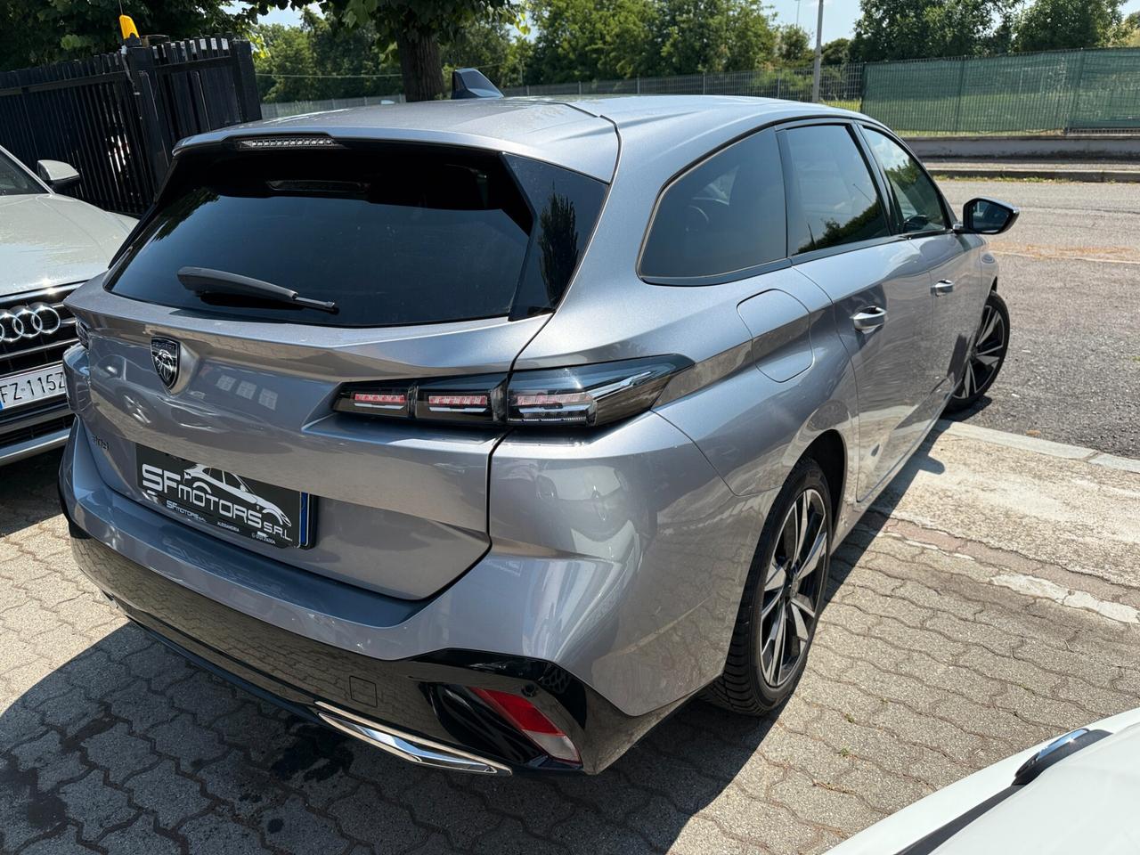 Peugeot 308 BlueHDi 130 S&S EAT8 SW Allure