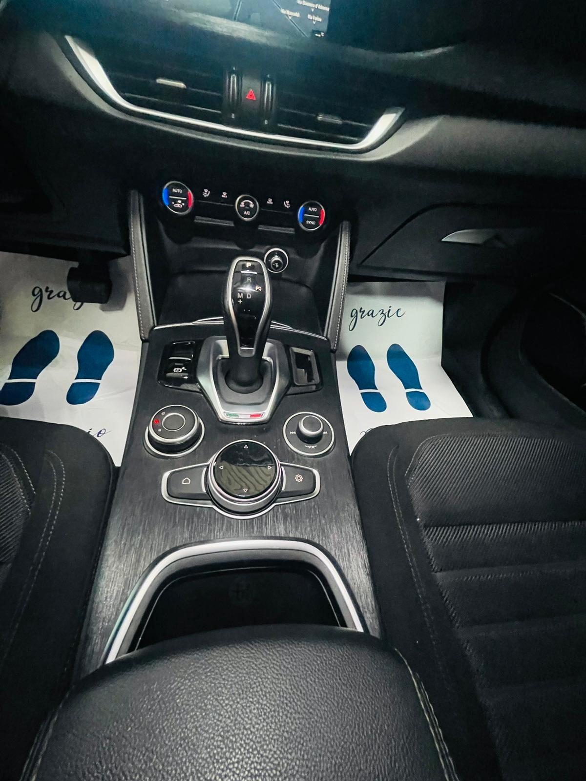 Alfa Romeo Stelvio 2.2 Turbodiesel 190 CV AT8 RWD Business