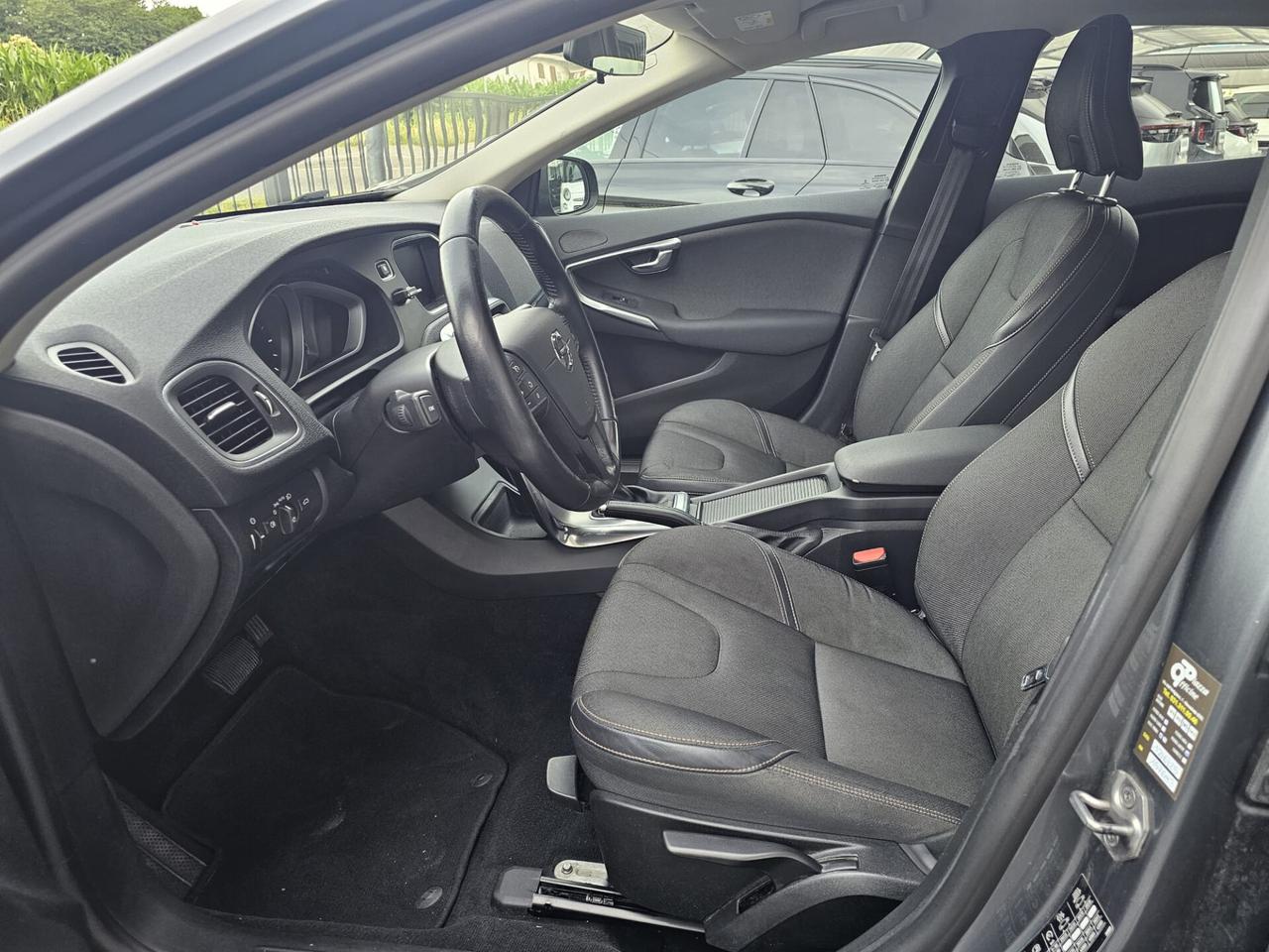 Volvo V40 Cross Country D2 Geartronic Business