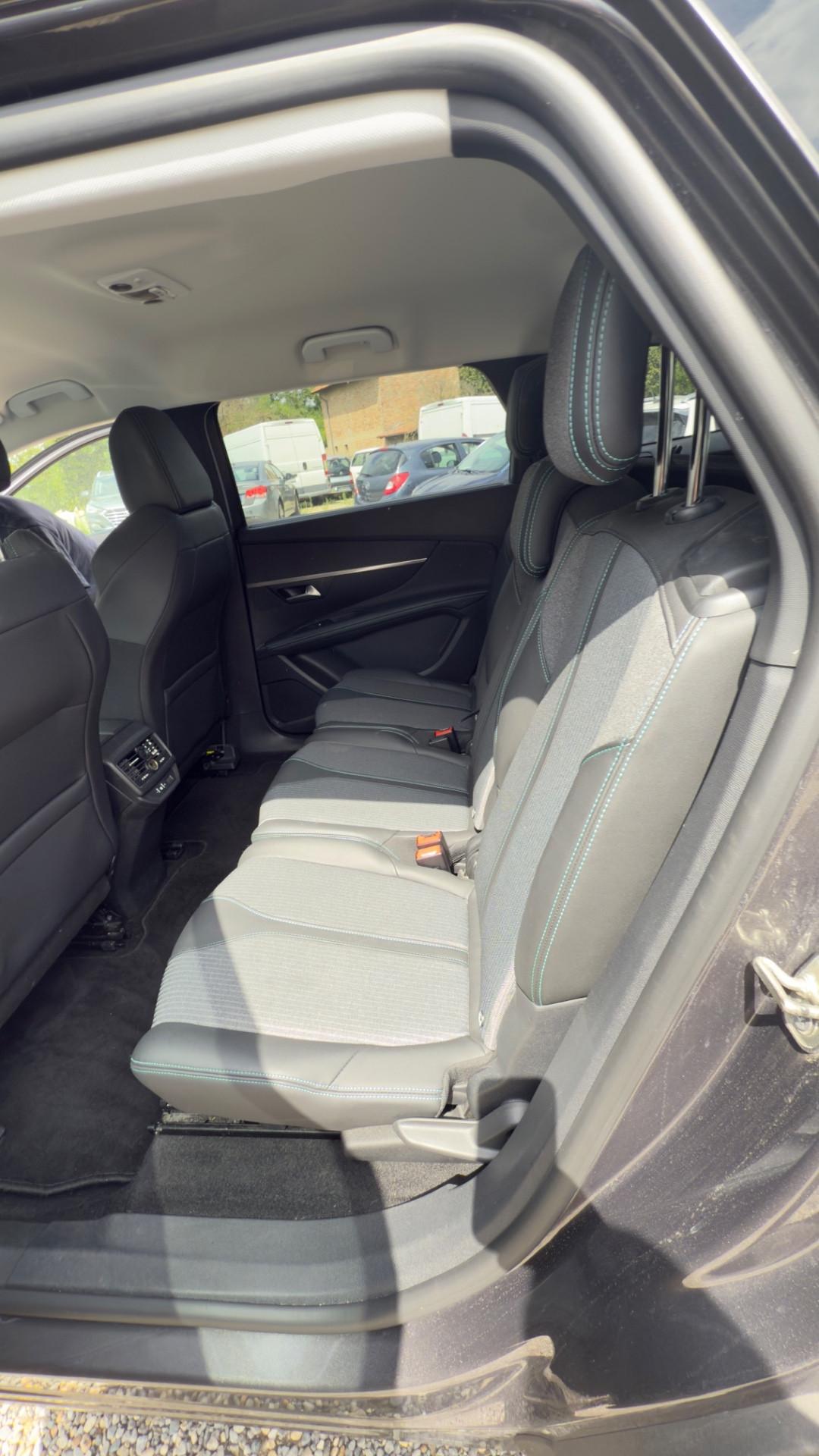 Peugeot 5008 BlueHDi 130 S&S EAT8 Allure Pack