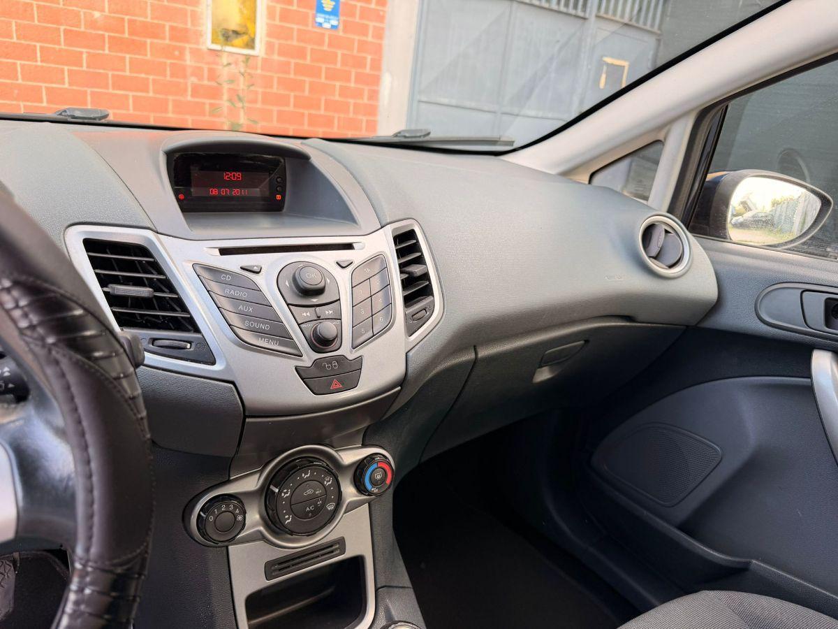 FORD - Fiesta - 1.2 16V 60CV 5p. Titanium Bs.