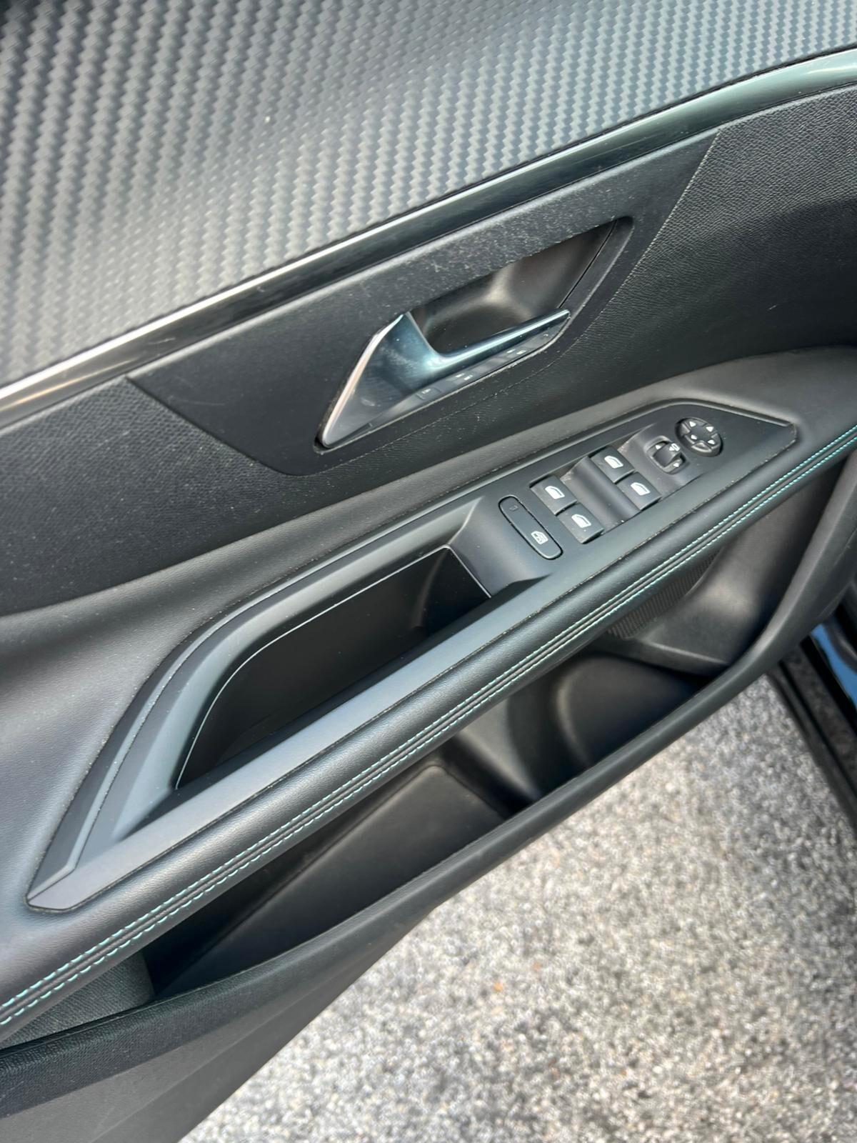 Peugeot 3008 BlueHDi 130 S&S EAT8 Allure