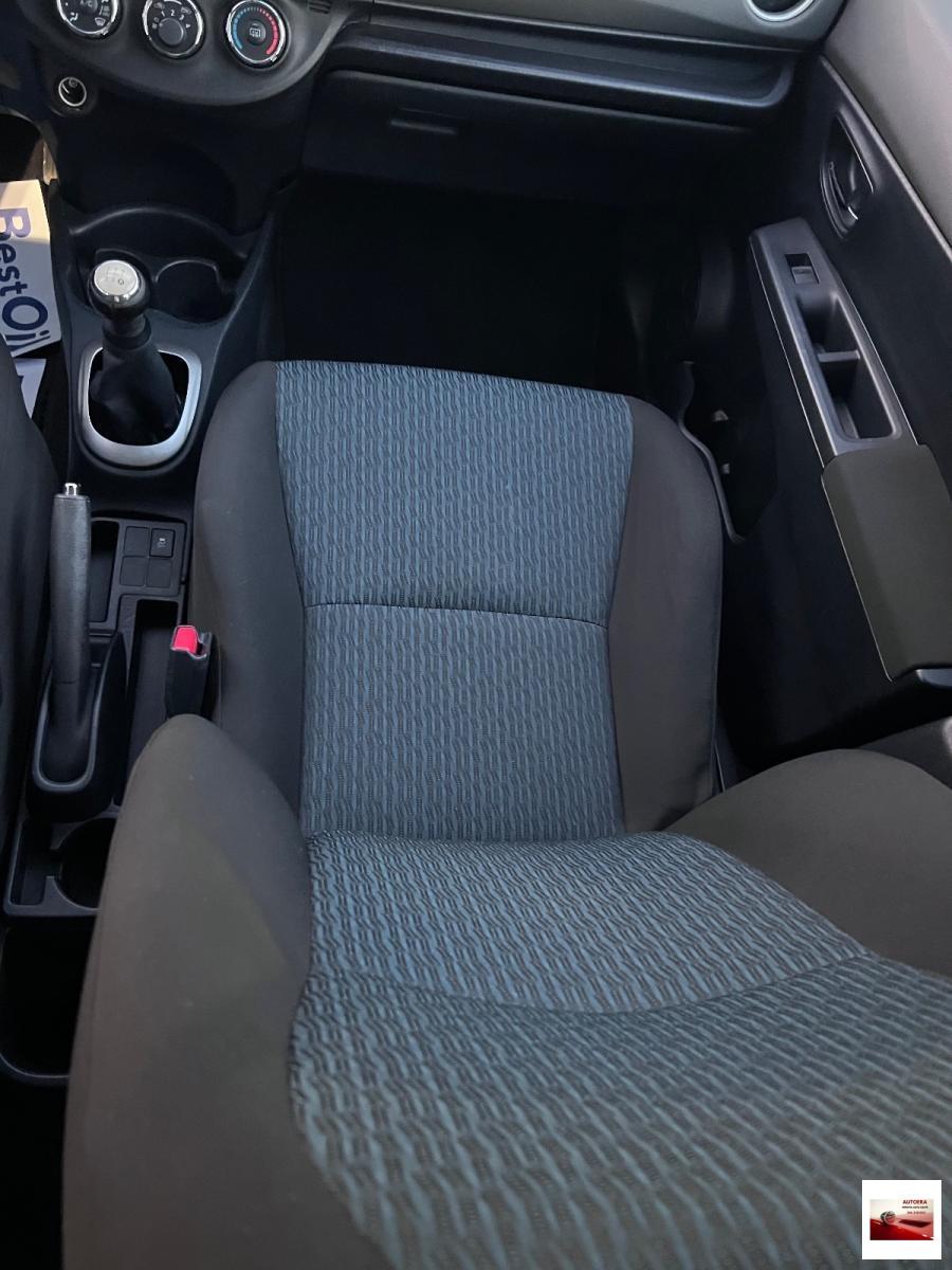 TOYOTA - Yaris - 1.0 5 porte Lounge