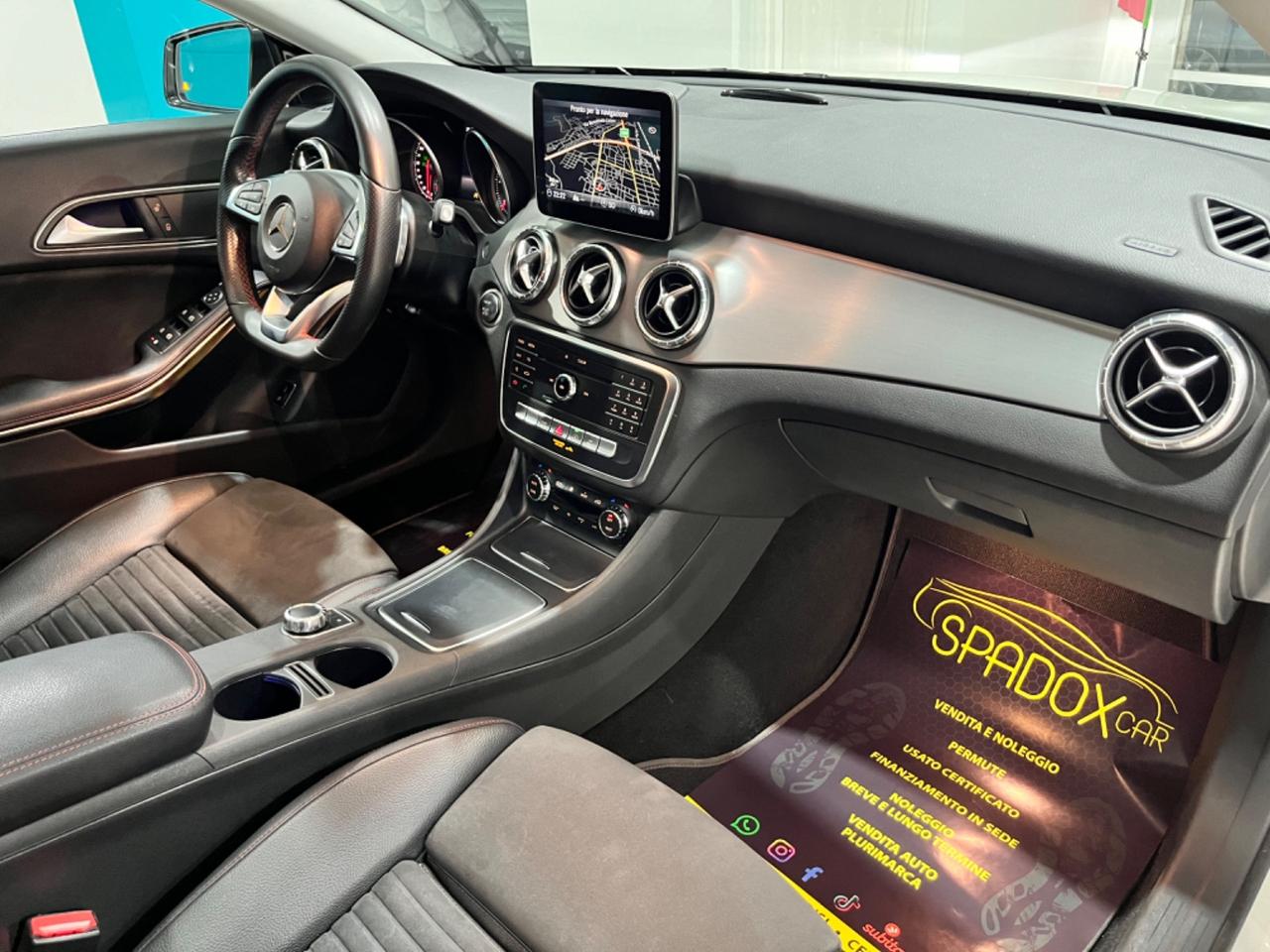 MERCEDES CLA SHOOTING BRAKE 200D *TETTO * PREMIUM *UNICOPROPRIETARIO
