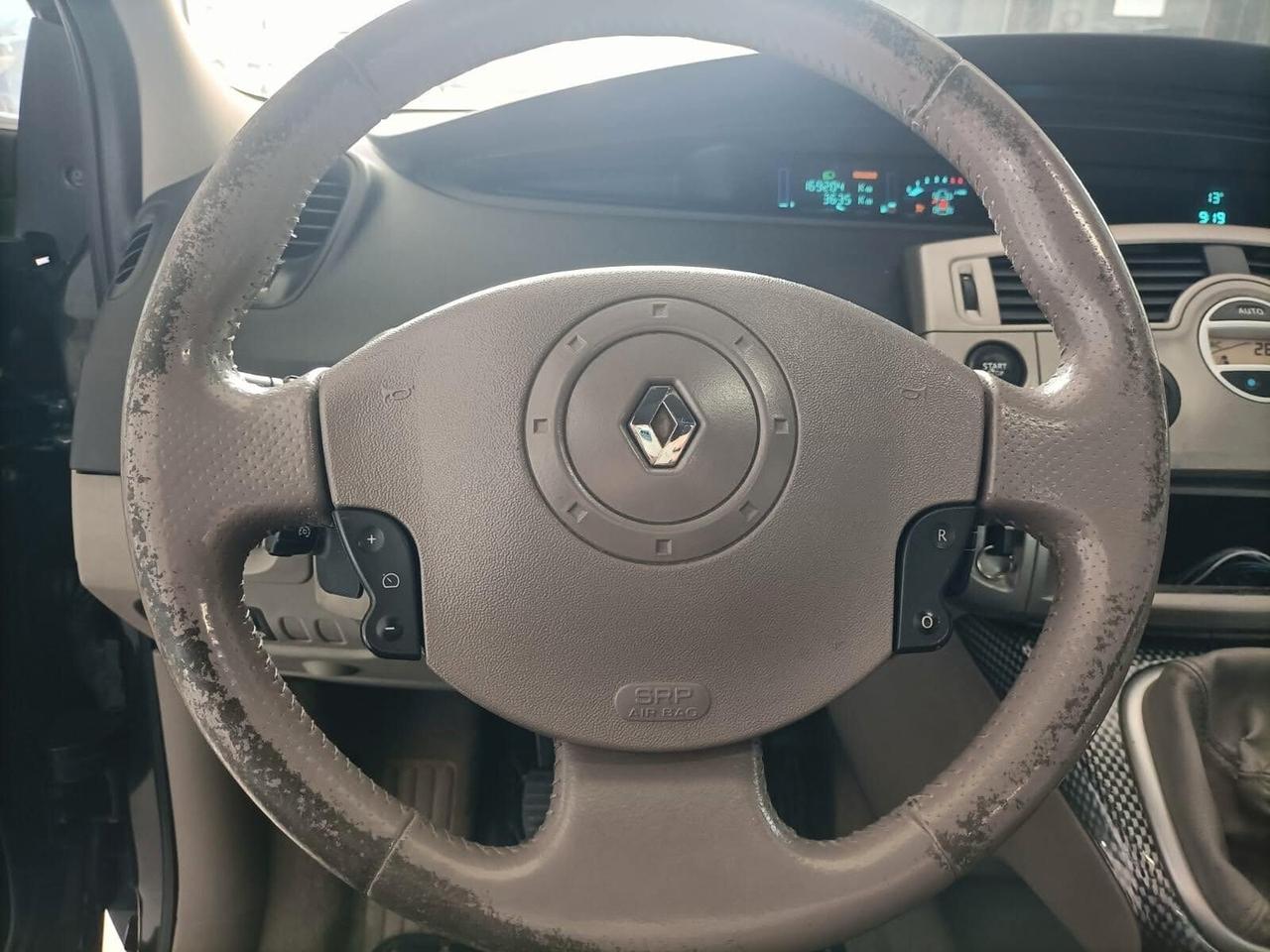 Renault Scenic Grand Scénic 1.9 dCi Luxe Dynamique 04/2004