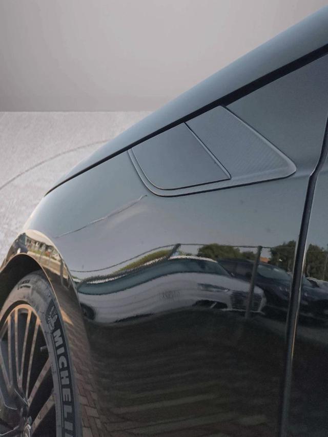 LAND ROVER Range Rover Sport 4.4 V8 635 CV SV Edition