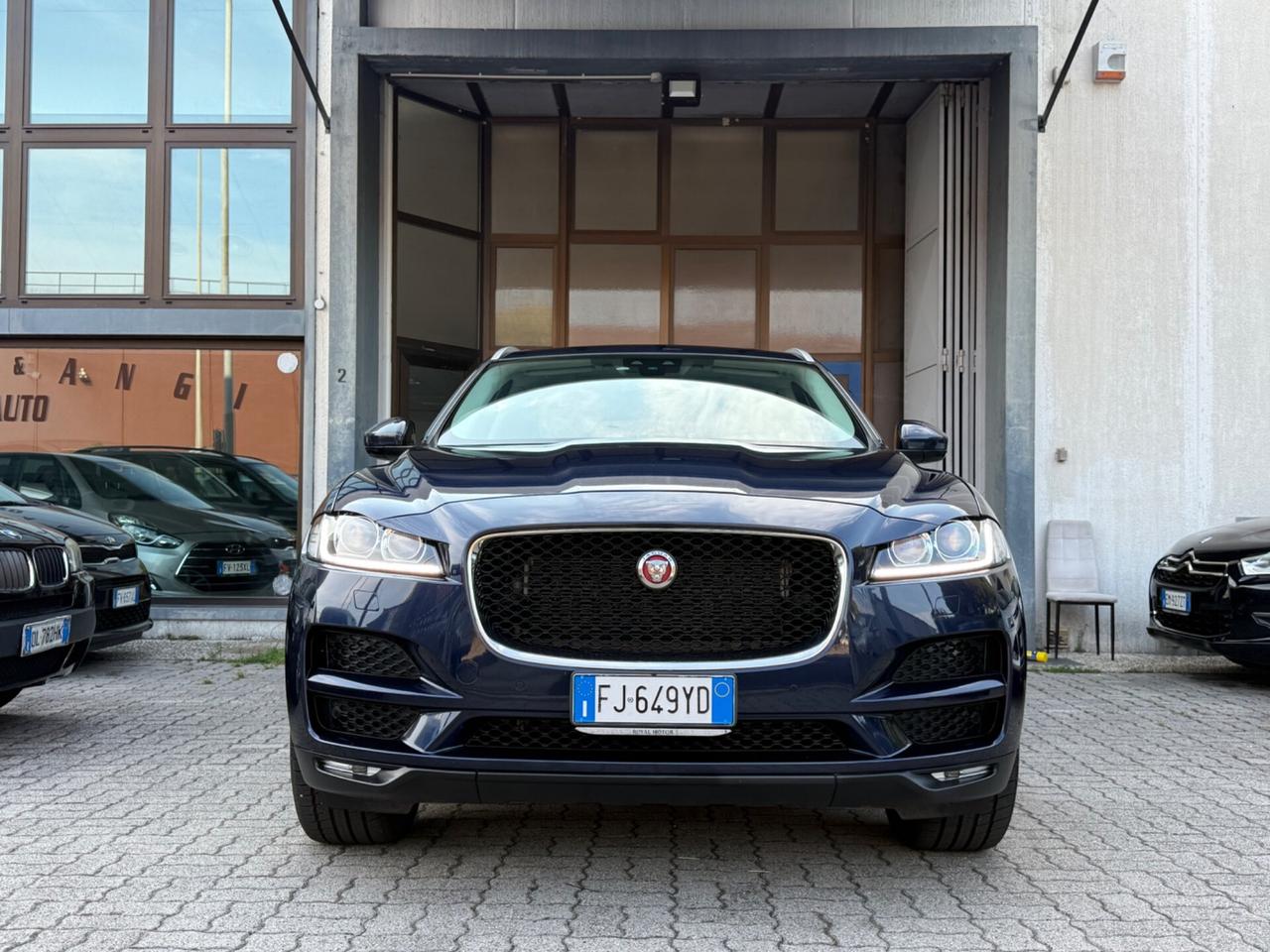 Jaguar F-Pace TURBO NUOVO 4x4 2.0 D 180 CV aut. Portfolio